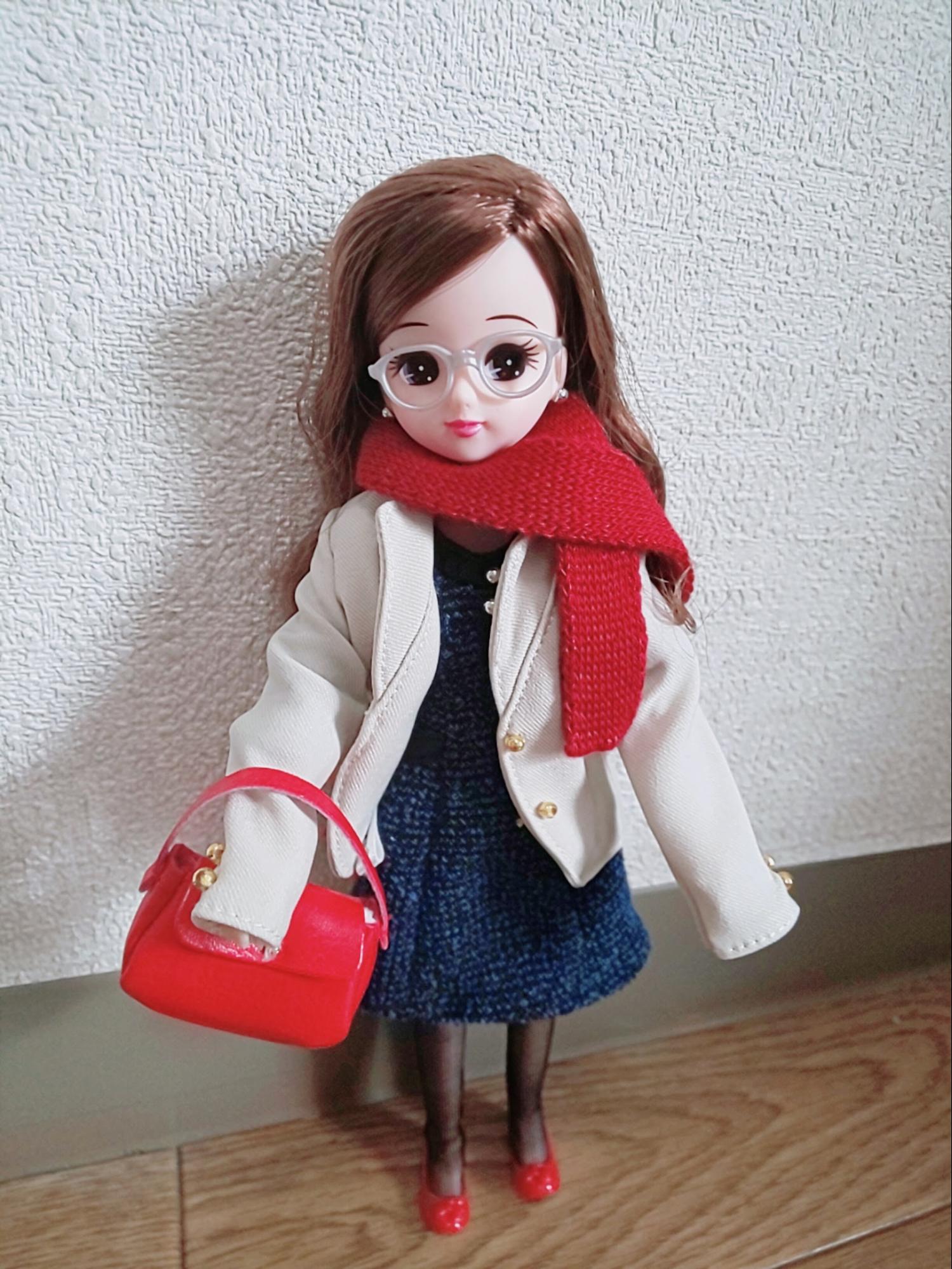 帝国劇場前のガードレールでEndless SHOCKの連番相手を待ってる会社帰りのジャニヲタ