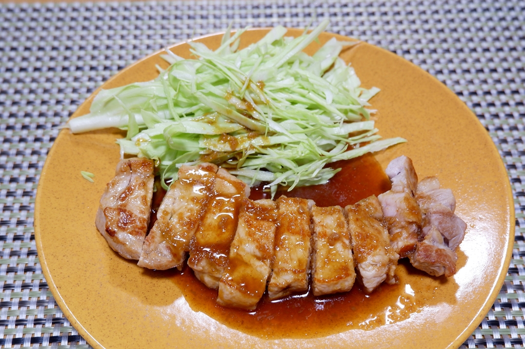 厚めの豚肉にからめて焼いても当然うまい