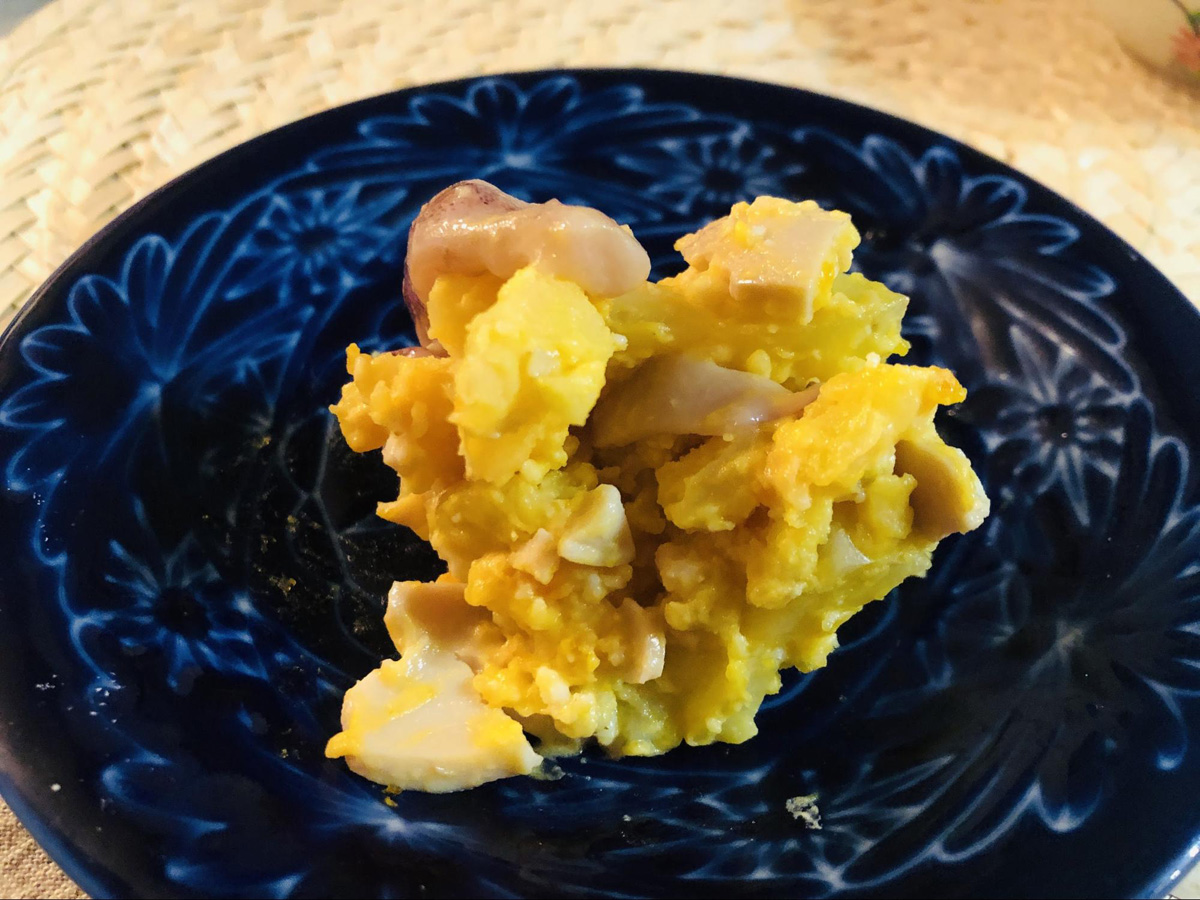 じゃがいも＋マヨネーズ＋味玉＋いか塩辛のポテサラ