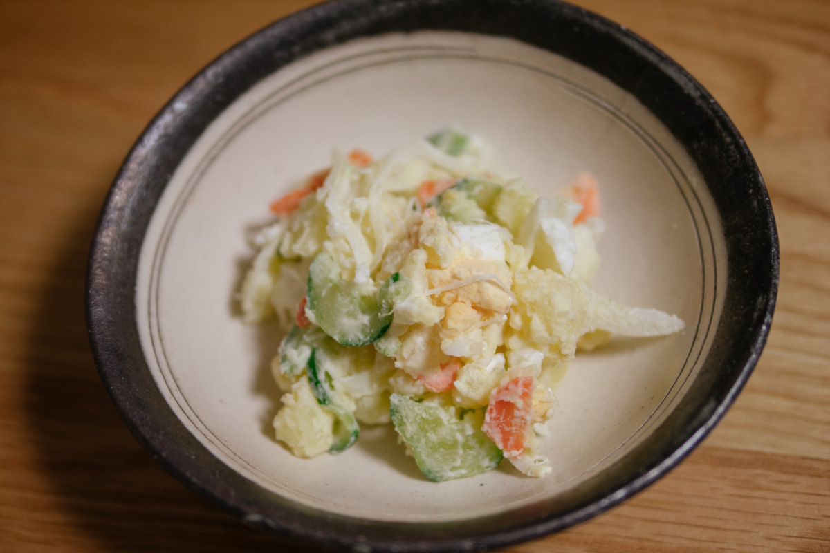 妻のポテトサラダ。さっぱりめで自分が作るのとやはり違う