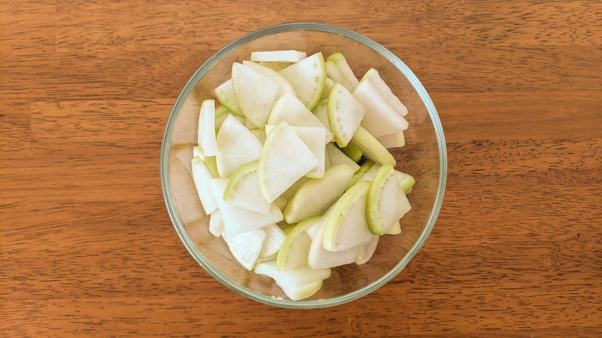 塩もみ野菜の保存に便利なiwakiのパックぼうる800ml