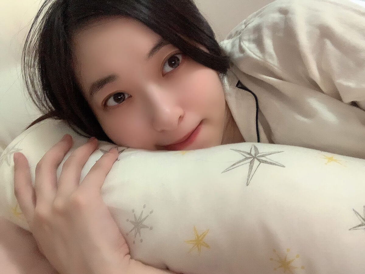 楽天ポイント通算55万！ 楽天沼に住むグラドル・倉持由香が妊娠中に買ってよかったスニーカー【倉持由香の #楽天お買い物部 その1】