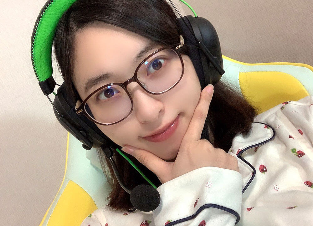 倉持由香