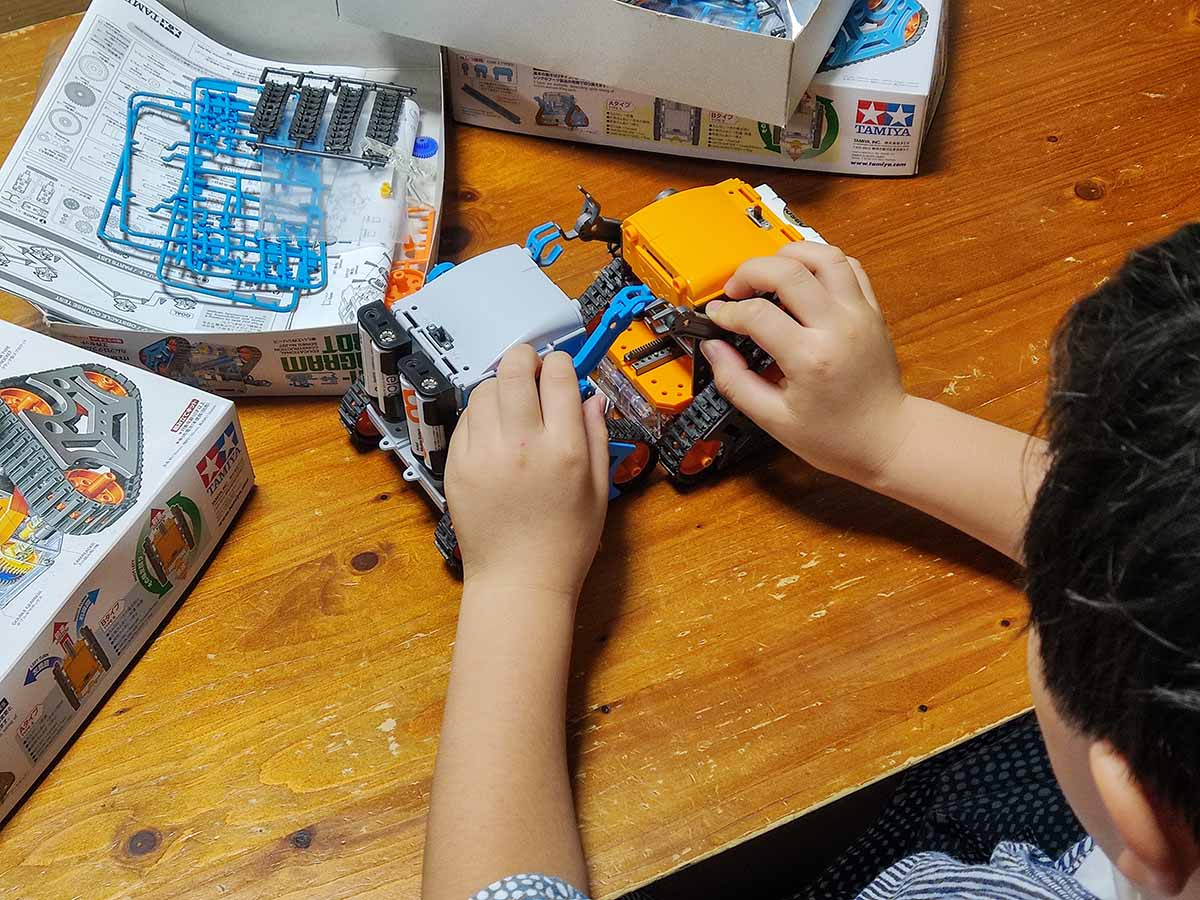 長男が遊んでいる様子