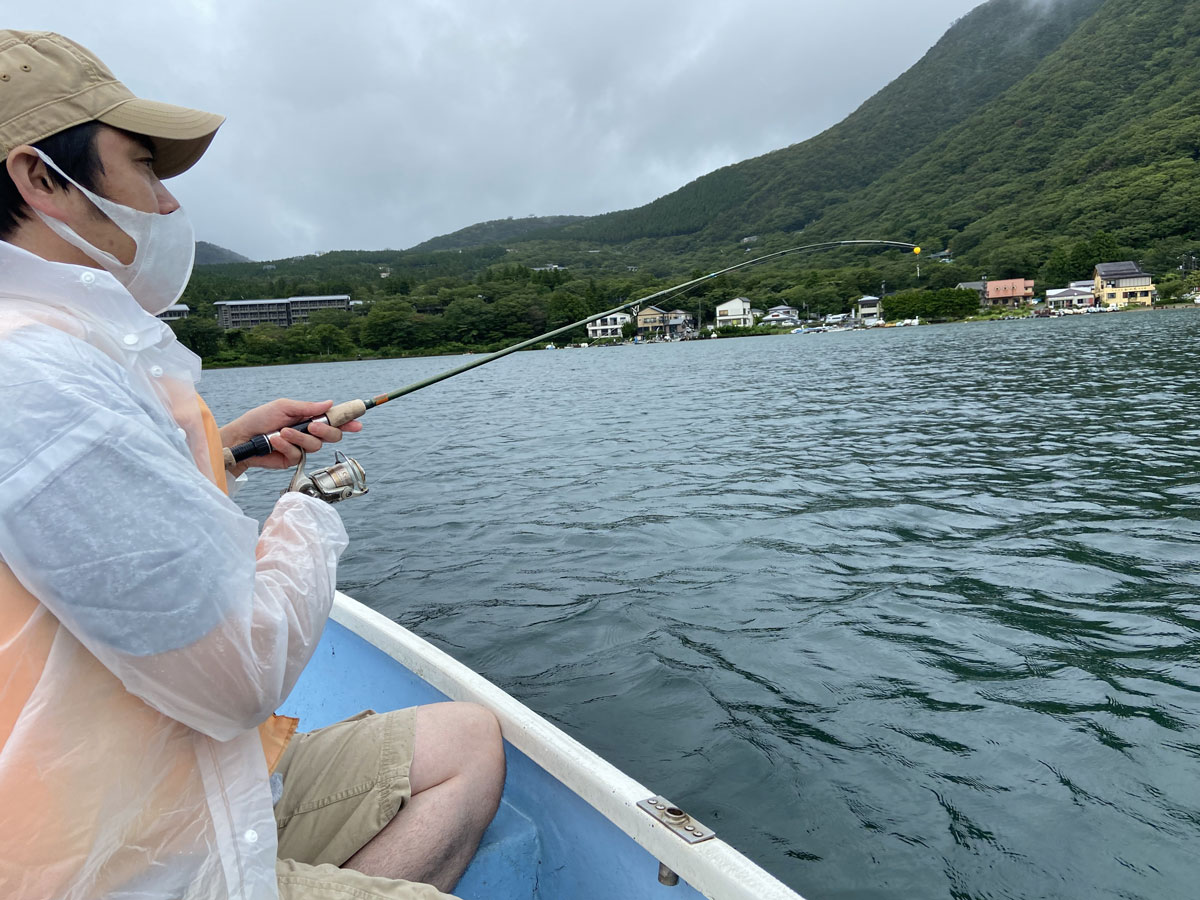 ローボートに乗って淡水釣りに挑戦