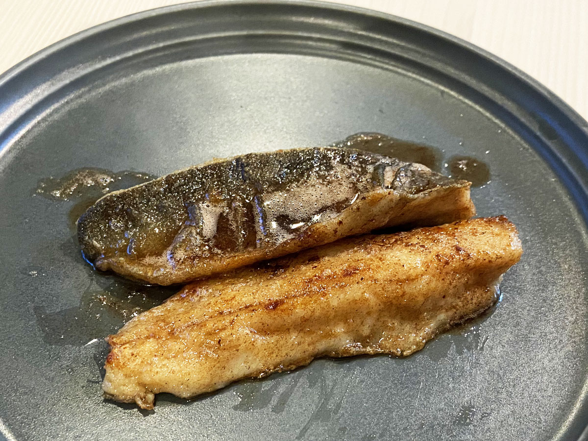 釣ってきたニジマスはムニエルに