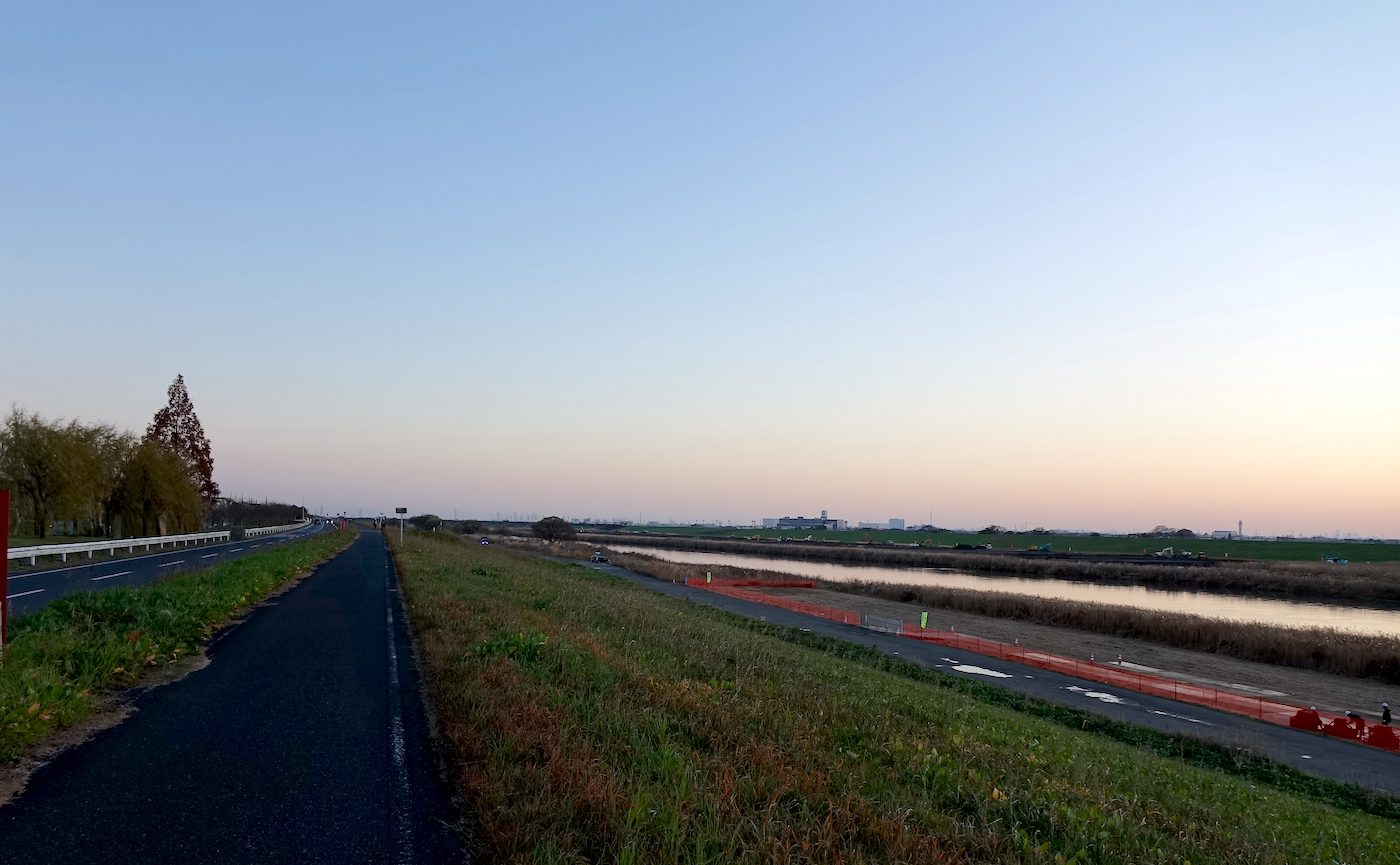 夕暮れの江戸川