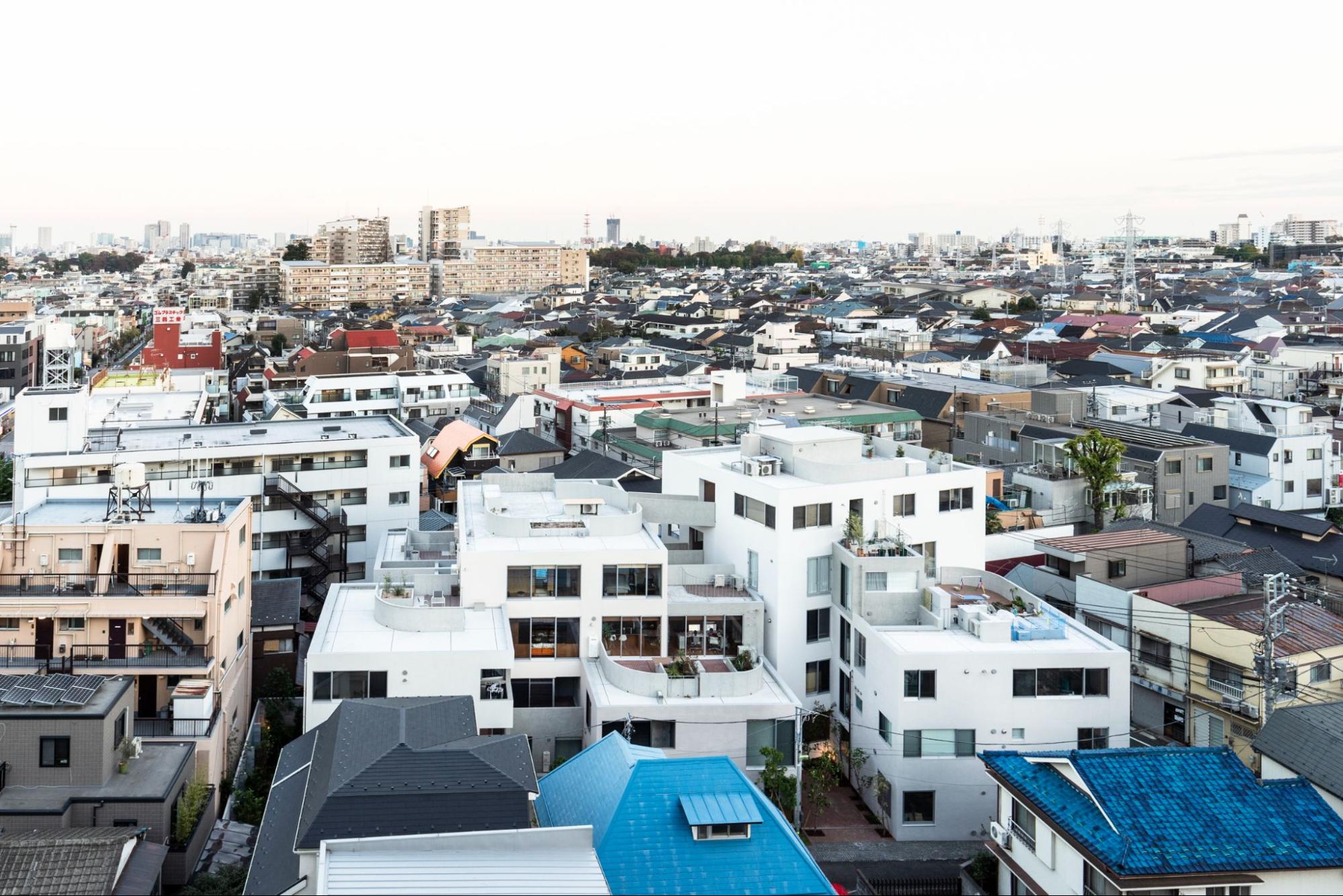人と街に「広がり」を与え「豊かさ」を実現。建築家・三家大地さんが考える集合住宅の理想的なデザイン - マンションと暮せば by SUUMO