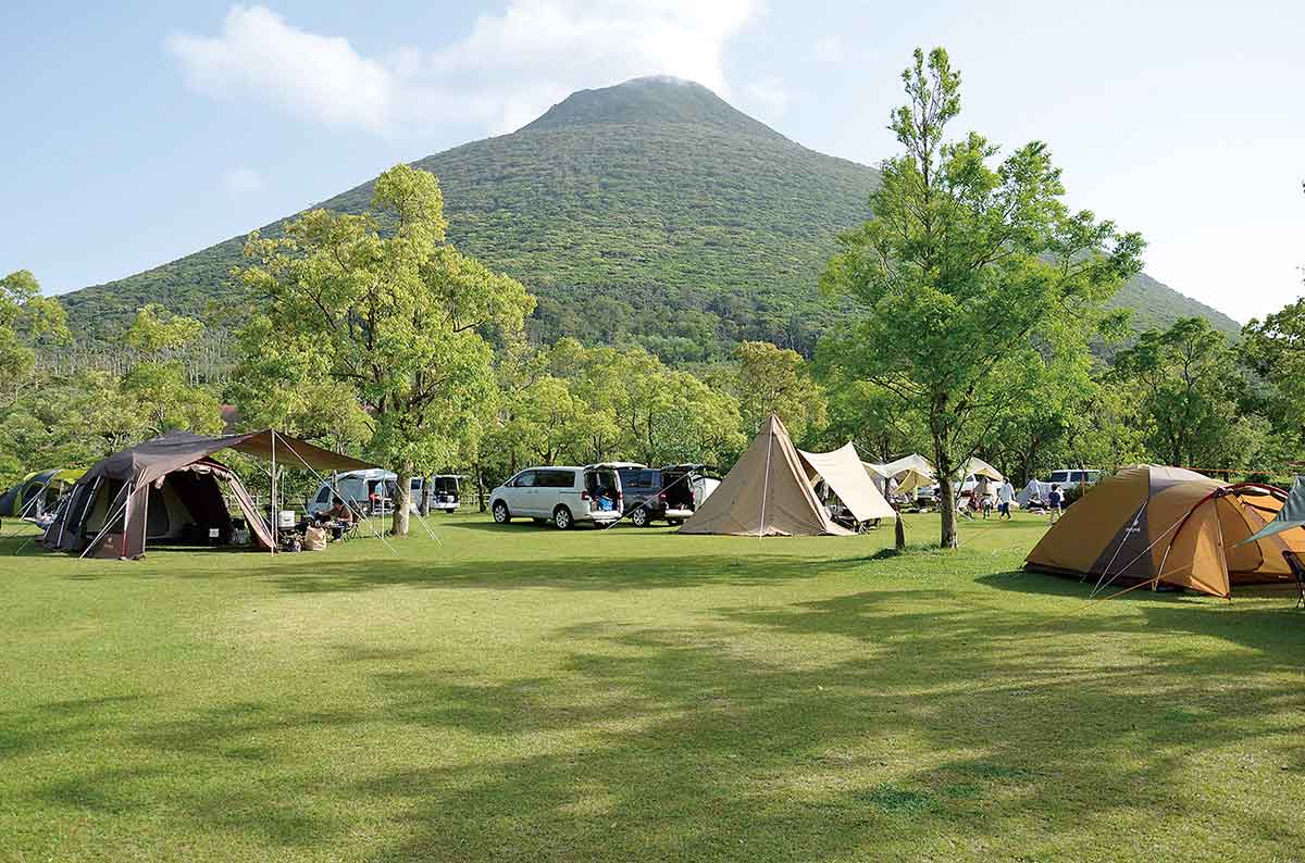 かいもん山麓ふれあい公園キャンプ場のキャンプサイト;