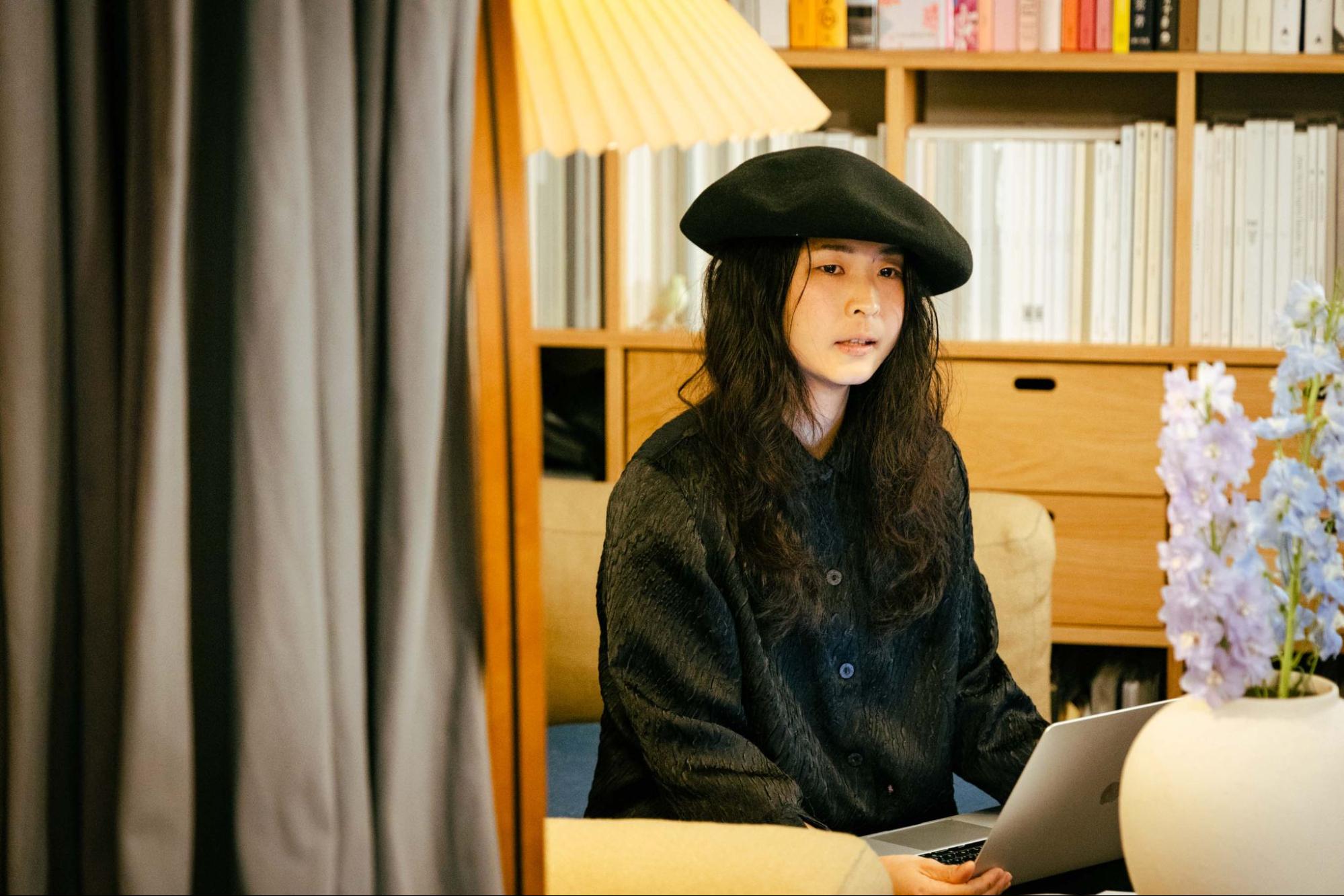 秋山麻衣子さん