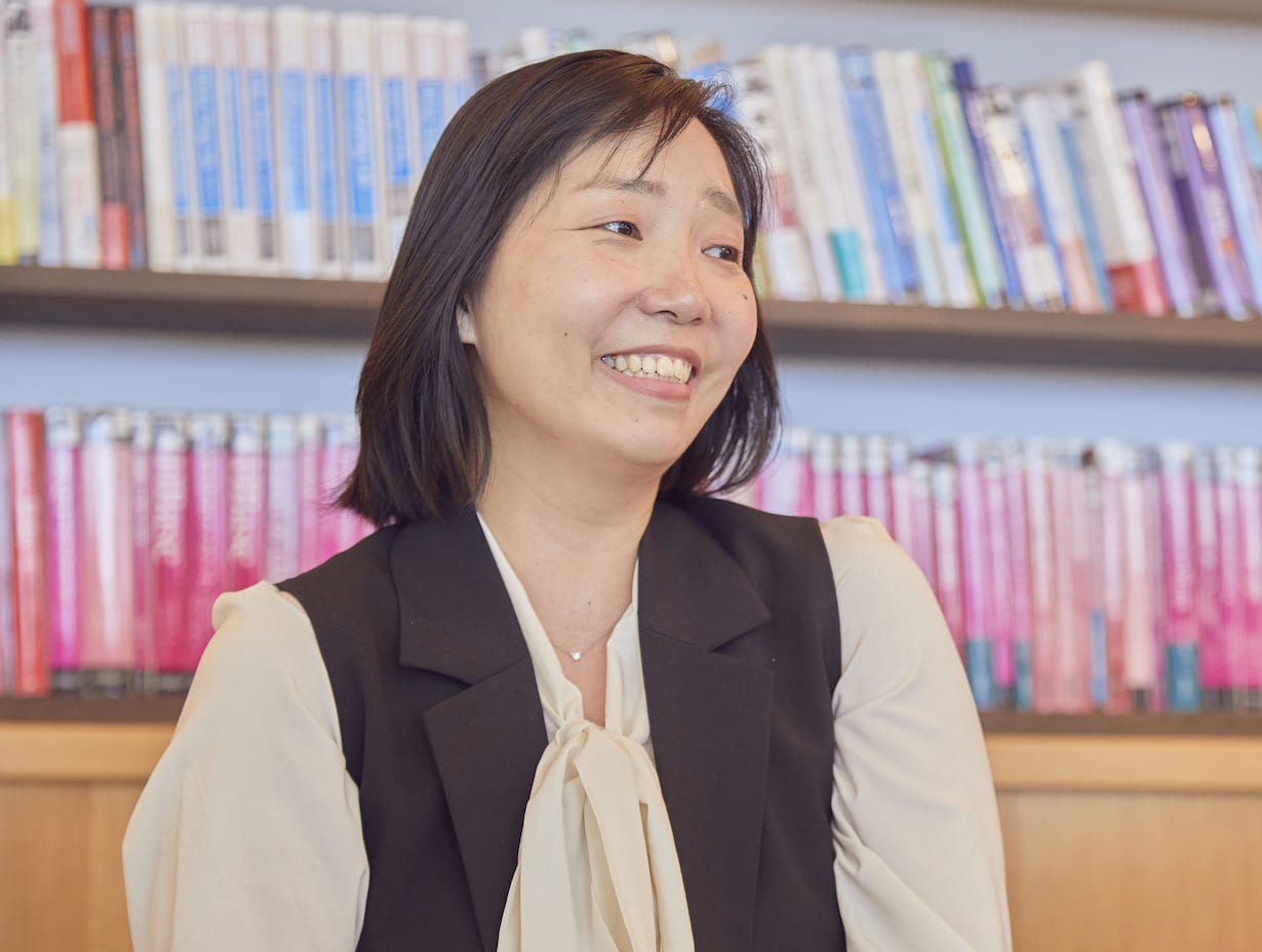 竹下由美さんインタビューカット