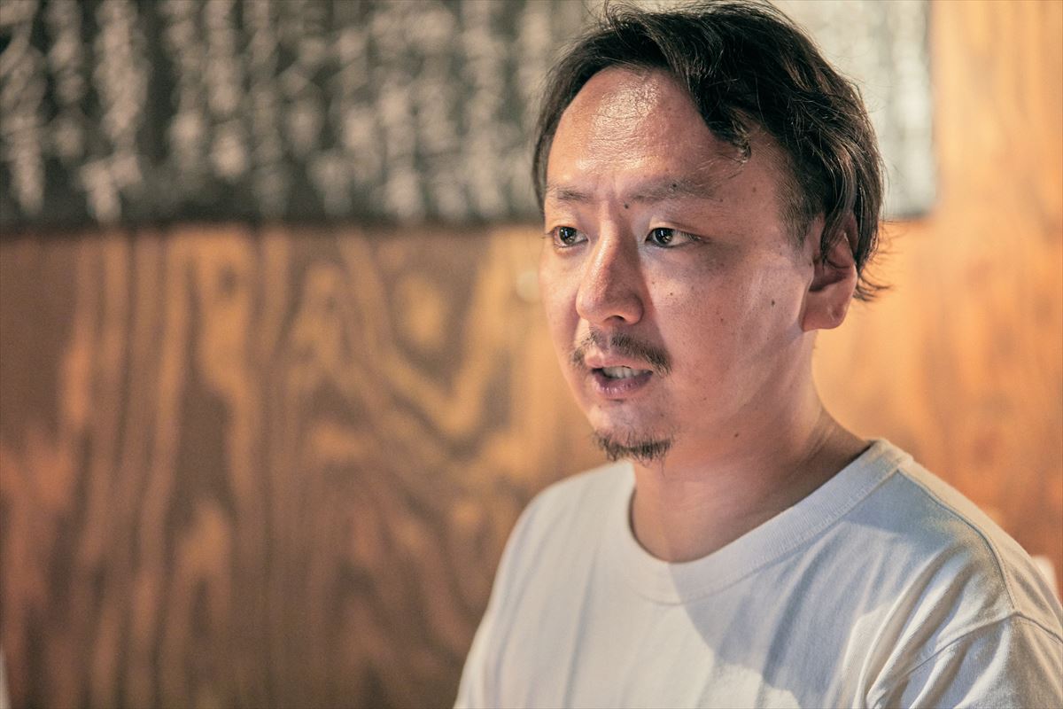 「立呑 富士屋本店」店長の酒主涼介さん