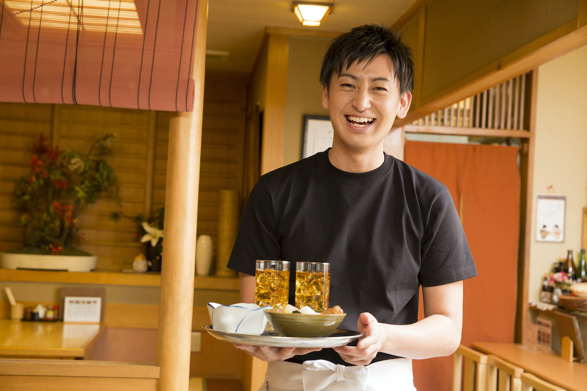 居酒屋の店員