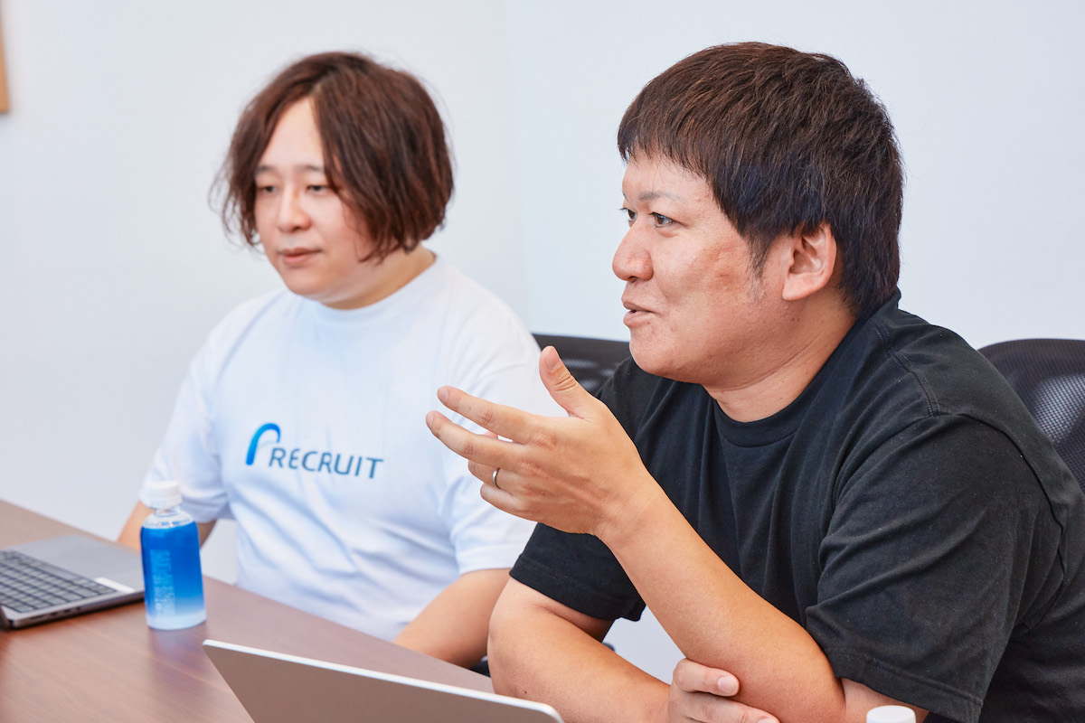 新堀秀和さん、山家雄介さんインタビューカット