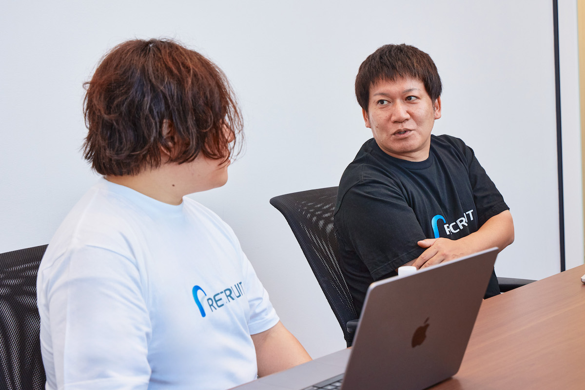 新堀秀和さん、山家雄介さんインタビューカット