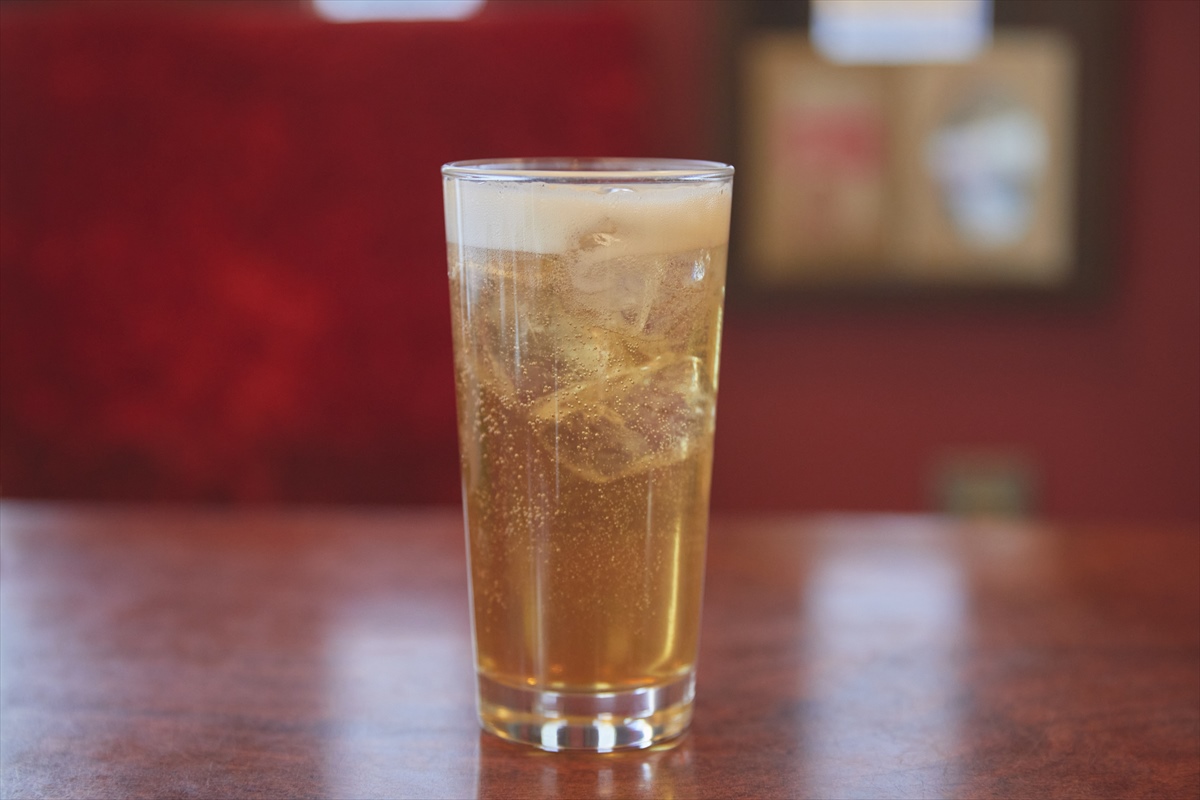 山谷酒の一番人気はソーダ割。他にロック、烏龍割、ミルク割がある