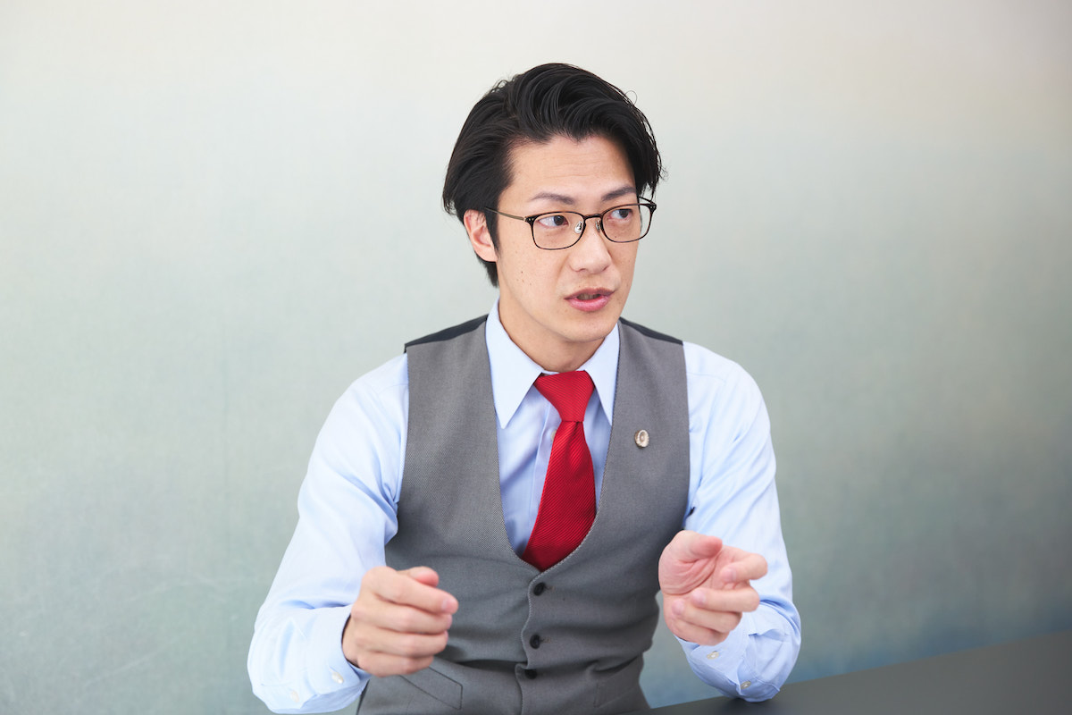 こたけ正義感さんインタビューカット