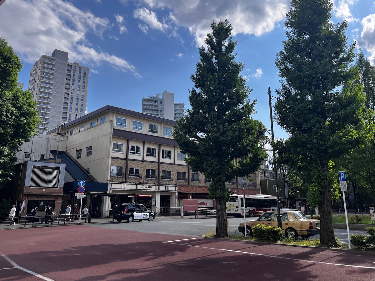 三鷹 タワーマンション 有名人