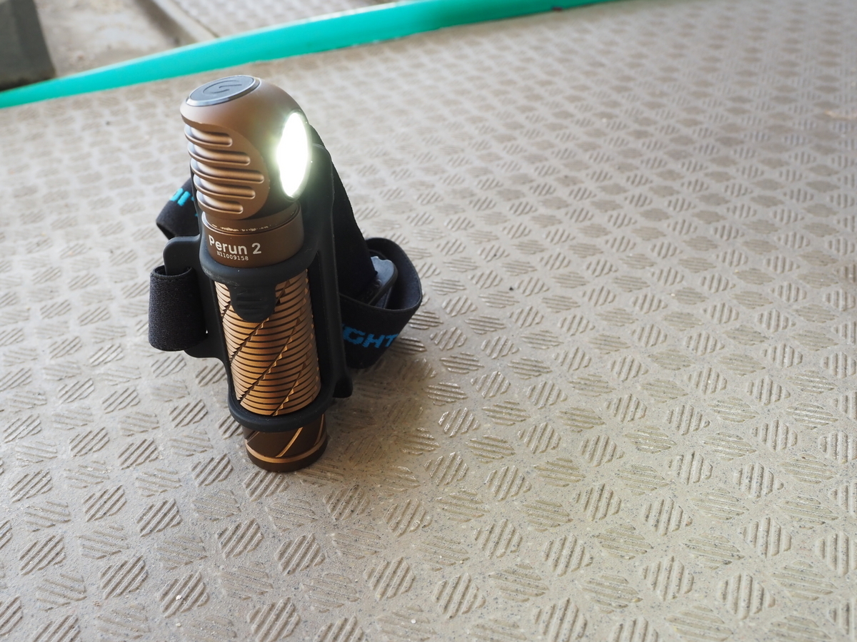 olight warrior3S 防犯防災対策の傑作ライトのレビュー。昆虫採集など