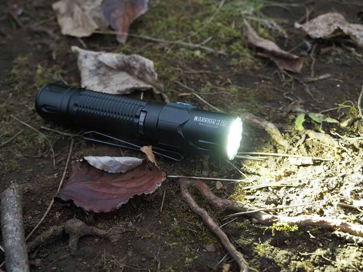 オーライト WARRIOR Mini 3 タクティカルライト デザートタン OLight