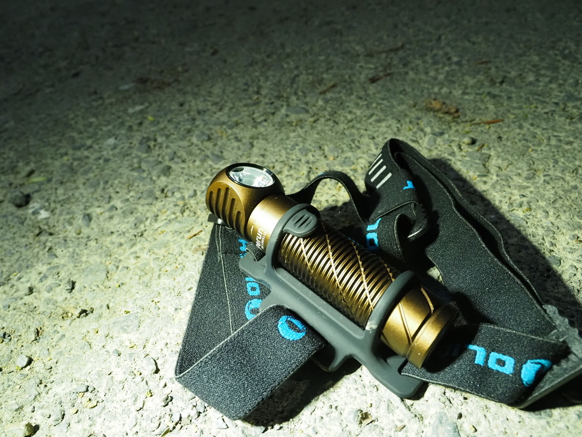 olight Arkfeld pro のレビュー 昼から夜まで幅広い場面で利用できるライト - 蓼食う虫も好き好き