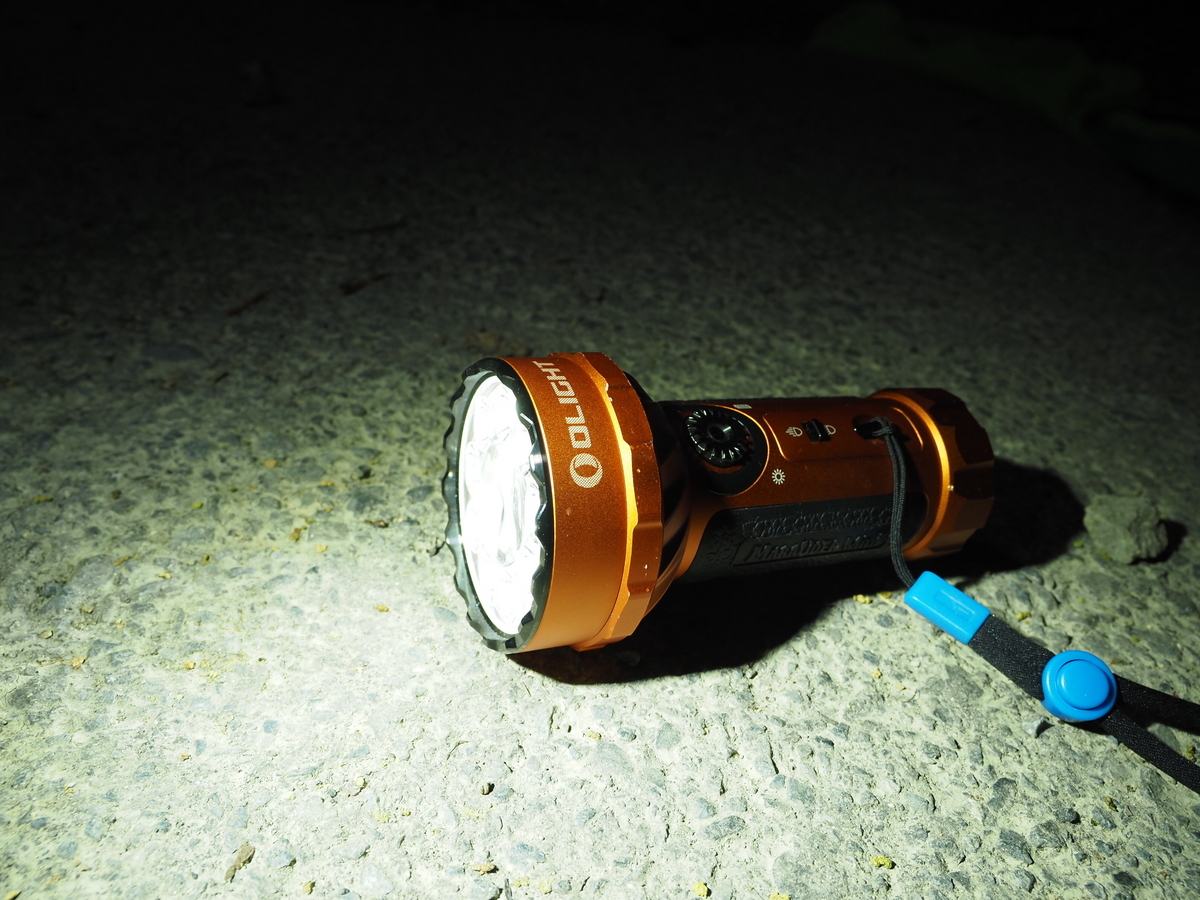 olight Arkfeld pro のレビュー 昼から夜まで幅広い場面で利用