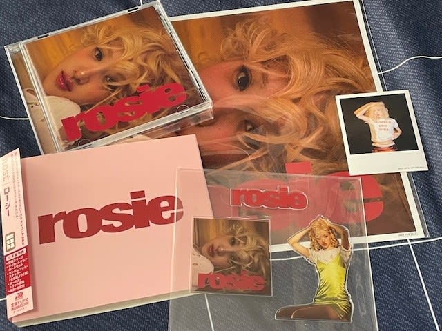 BLACKPINKロゼ、初のソロアルバム『rosie』ついにリリース！ - blue