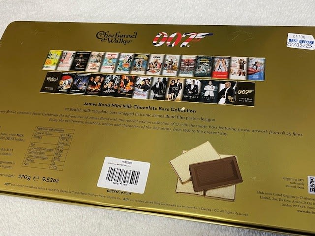 イギリスで見つけた、007のミニチョコレートバーコレクション！ - blue