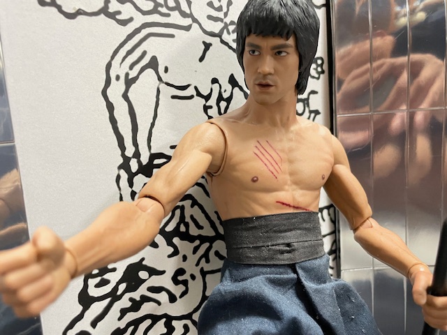 ブルース・リー生誕85周年記念～念願のフィギュアを入手！ - blue deco