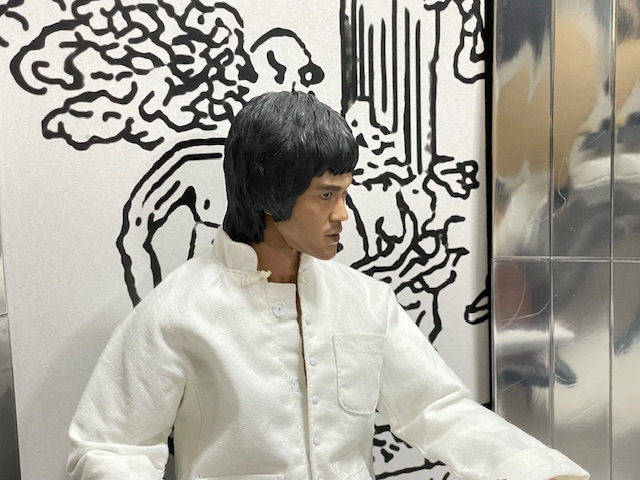 ブルース・リー生誕85周年記念～念願のフィギュアを入手！ - blue deco