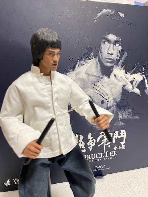 ブルース・リー生誕85周年記念～念願のフィギュアを入手！ - blue deco
