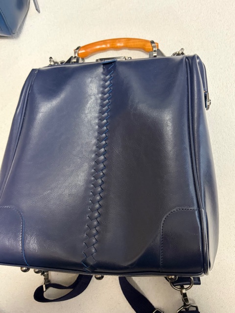 Motherhouse』の美しいブルーのバックパックをゲット！ - blue deco
