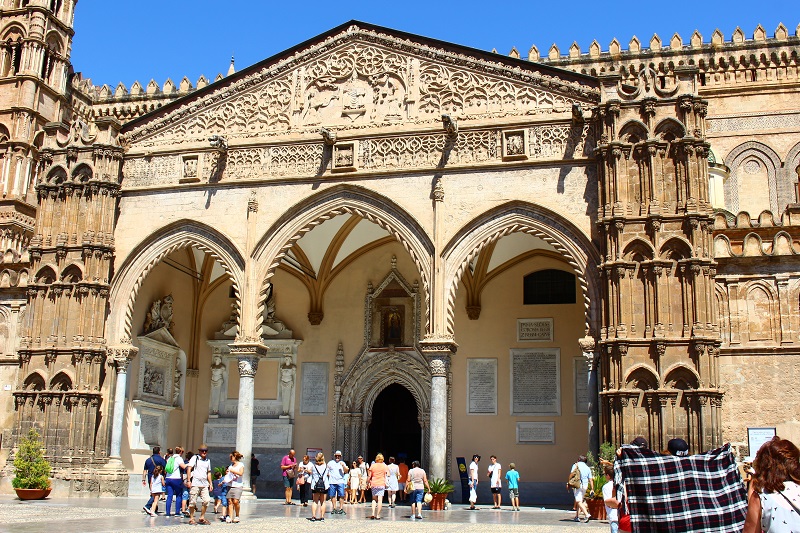 パレルモの守護聖人 聖ロザリアが眠る パレルモ大聖堂 Cattedrale Di Palermo マーガレットと素敵な季節 Marguerite Et Belle Saison