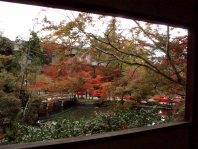 20111121131015