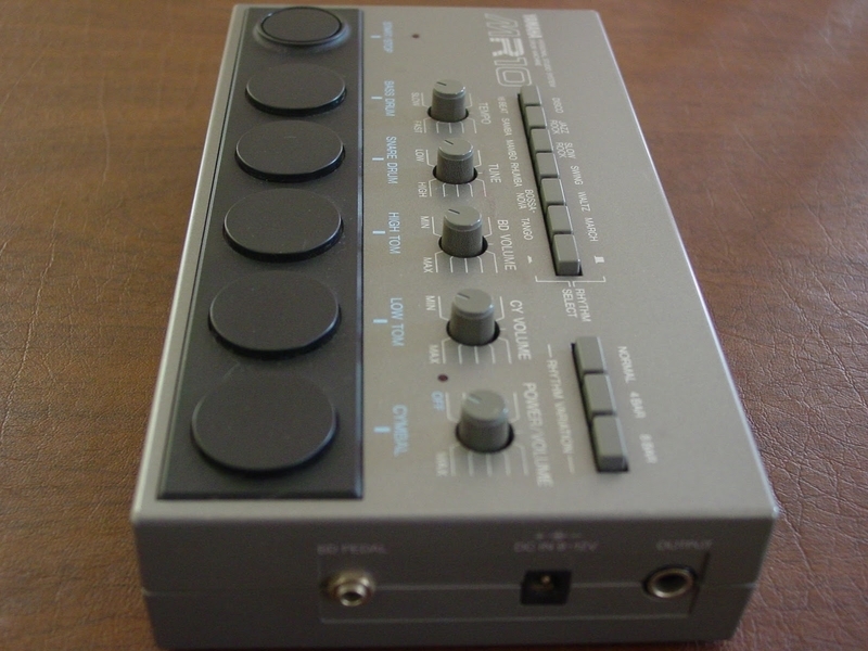[良品] YAMAHA MR10 ヴィンテージのドラムマシン [RK117]