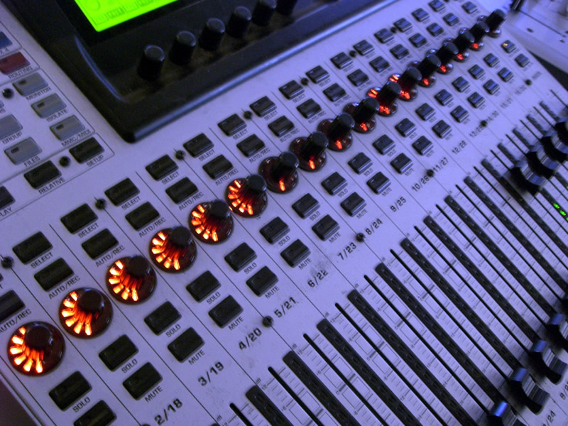 BEHRINGER DDX3216 ベリンガー デジタルミキサー Behringer | Product | DDX3216
