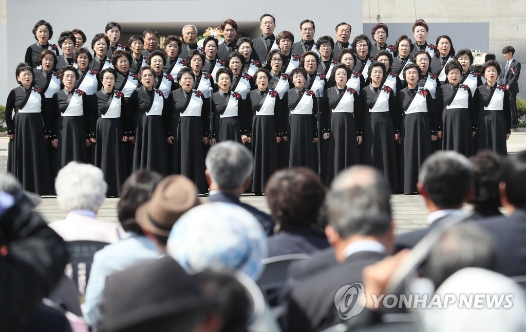 f:id:bluetears_osaka:20180406122553j:plain f:id:bluetears_osaka:20180406122553j:plain