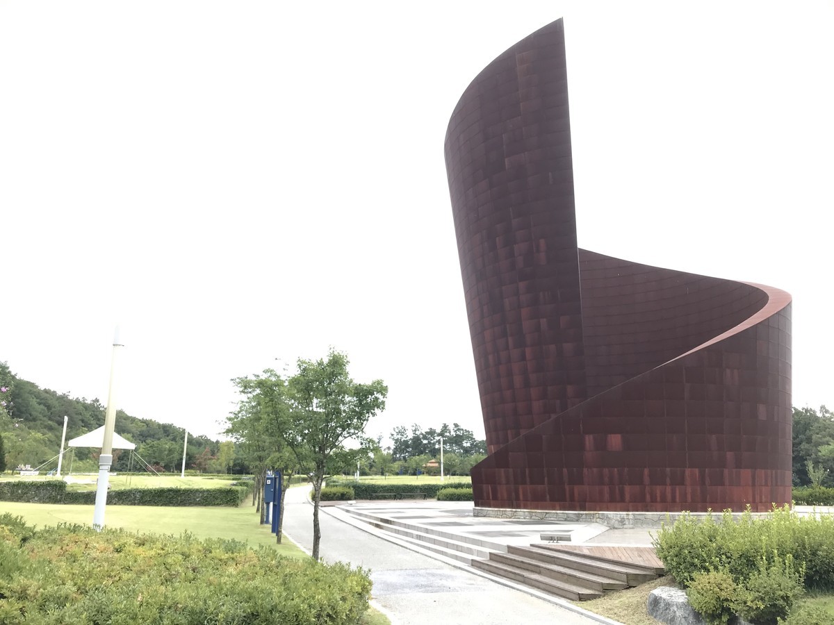 f:id:bluetears_osaka:20190831132451j:plain f:id:bluetears_osaka:20190831132451j:plain