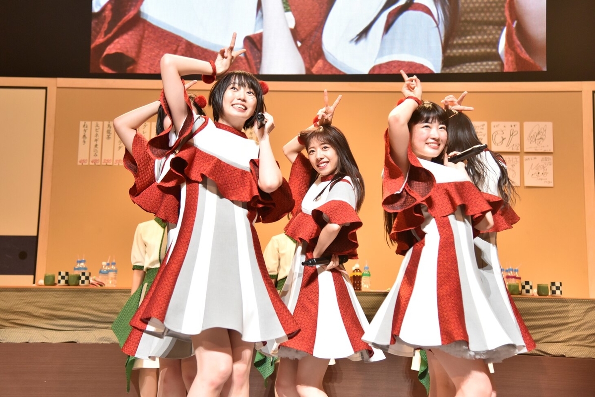 衣装で振り返る19年の私立恵比寿中学 三日座禅