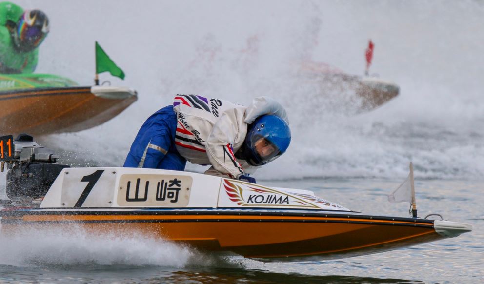 山崎智也 という競艇選手 ボートレーサー を調査 勝つためにプロフィール 実績 特徴をまとめてみた 競艇素人のサラリーマンが競艇予想サイトを詐欺なのか検証するブログ 山崎智也 という競艇選手 ボートレーサー を調査 勝つためにプロフィール 実績 特徴をまとめてみた 競艇素人のサラリーマンが競艇予想サイトを詐欺なのか検証するブログ
