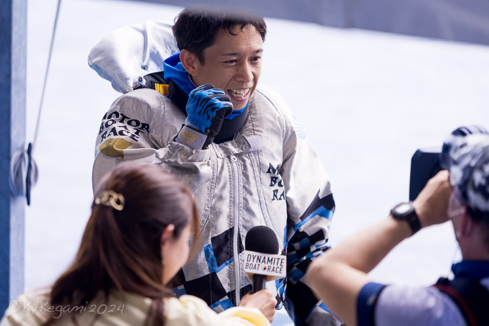 毒島チャン。 THEピット――強者・毒島！ - BOAT RACE ビッグレース現場レポート