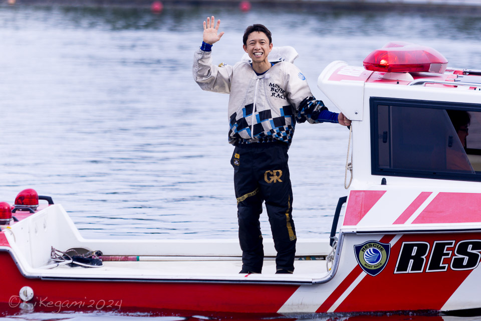 毒島チャン。 THEピット――強者・毒島！ - BOAT RACE ビッグレース現場レポート