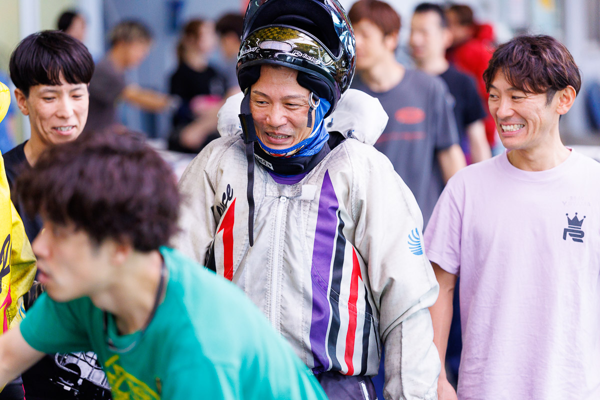 仏頂面……初日後半のピットから - BOAT RACE ビッグレース現場レポート
