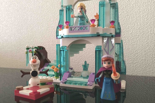 レゴ ディズニー・プリンセス エルサのアイスキャッスル LEGO 41062 Disney Princess Elsa's Sparkling Ice Castle 組み立て完了
