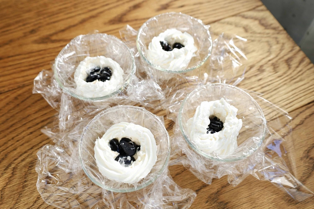 ぼた餅ページ フランス ダマンフレール アレンジ 余った黒豆でも！レンジで簡単～「生クリーム黒豆大福」 - BOKU