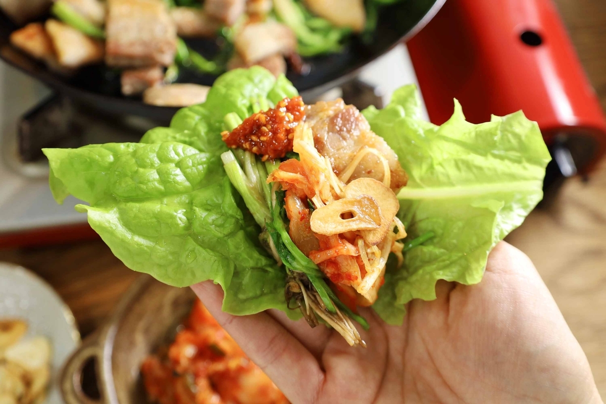 フライパンだから胃に優しい【セリのサムギョプサル】 - BOKUの簡単ン