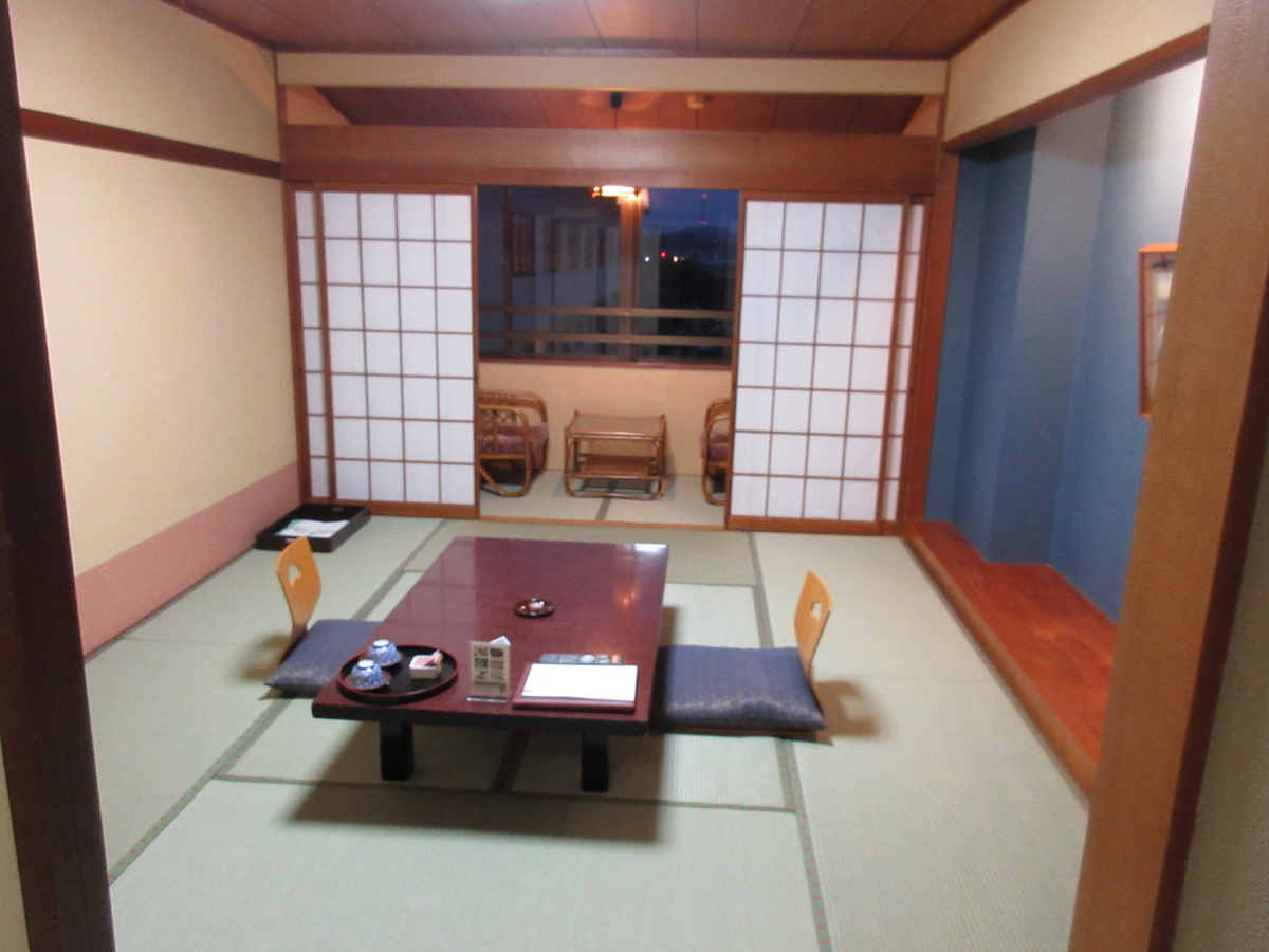 泊まった和室