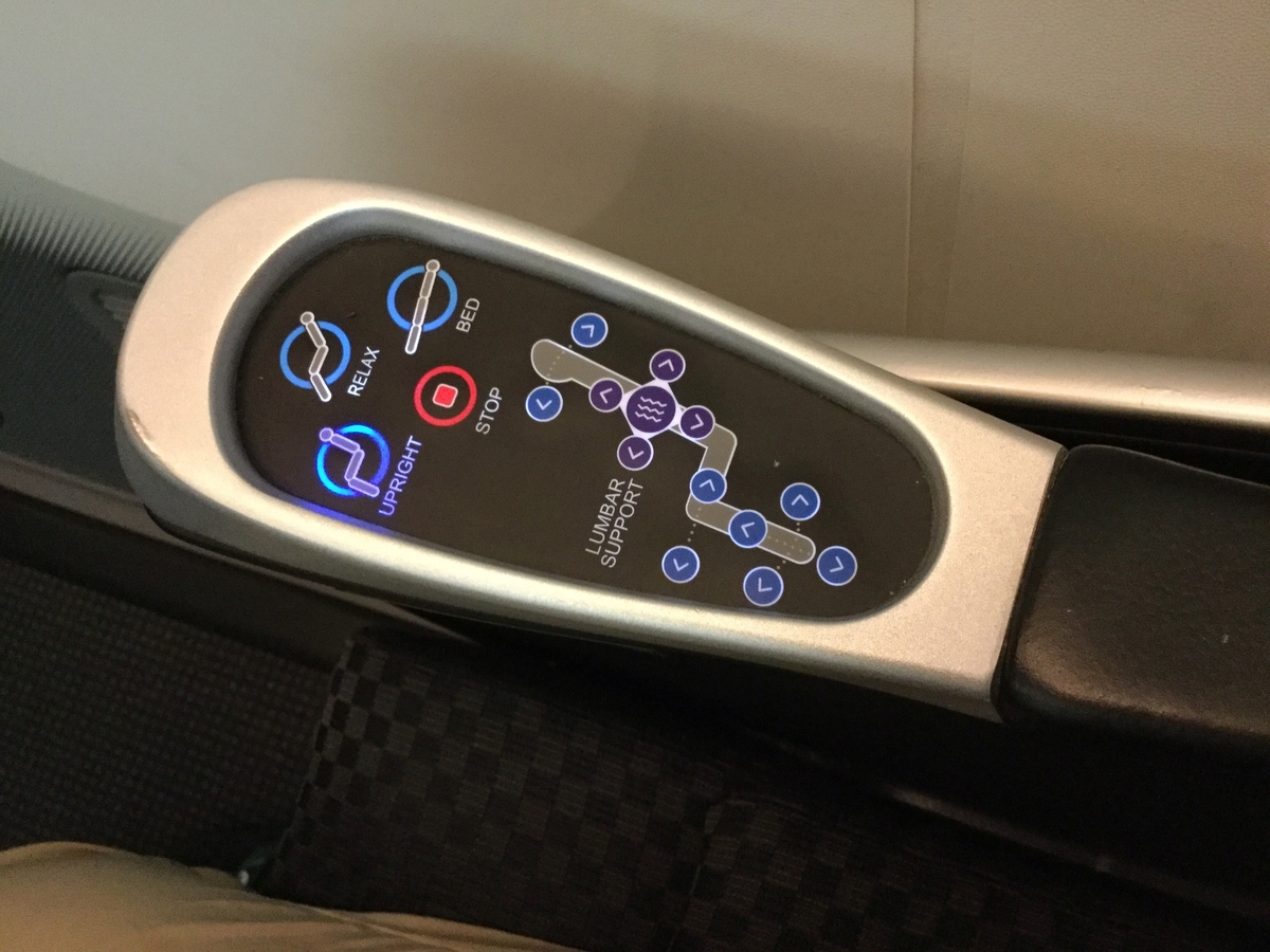 コントローラで座席の調整可能