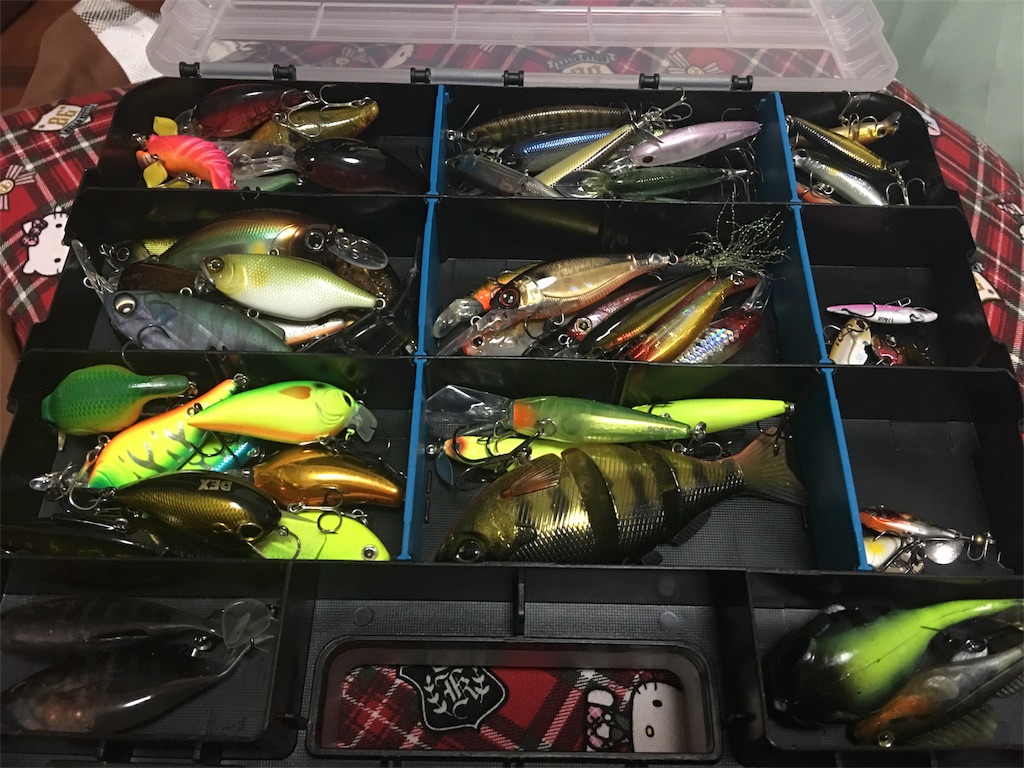 コーナンの1 000円ちょいボックスはルアーの収納にどない Bassbond 淀川 琵琶湖