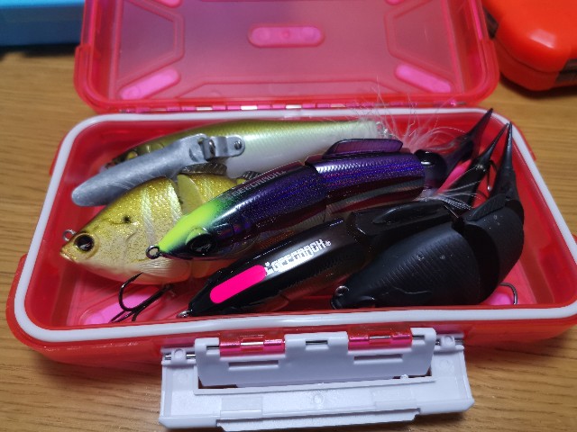 なんか面白いもん見っけた笑 パロディマ タンクとロッドソックス Bassbond 淀川 琵琶湖